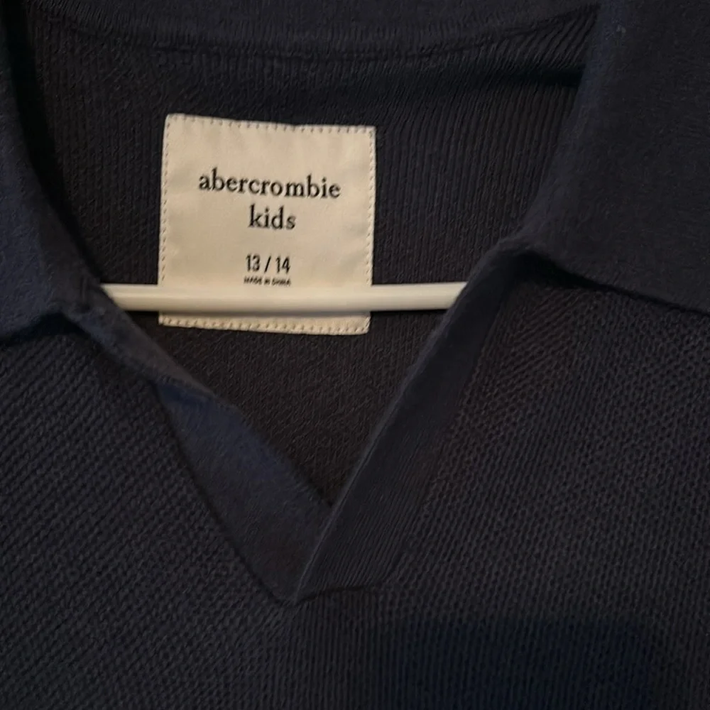 abercrombie kids top sleeve